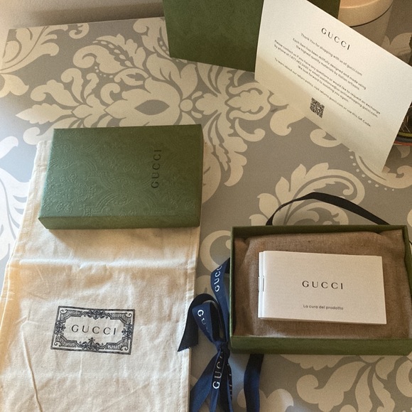 Genuine Gucci Wallet Brand New W/ Bag & Box & Paperwork - Picture 5 of 5